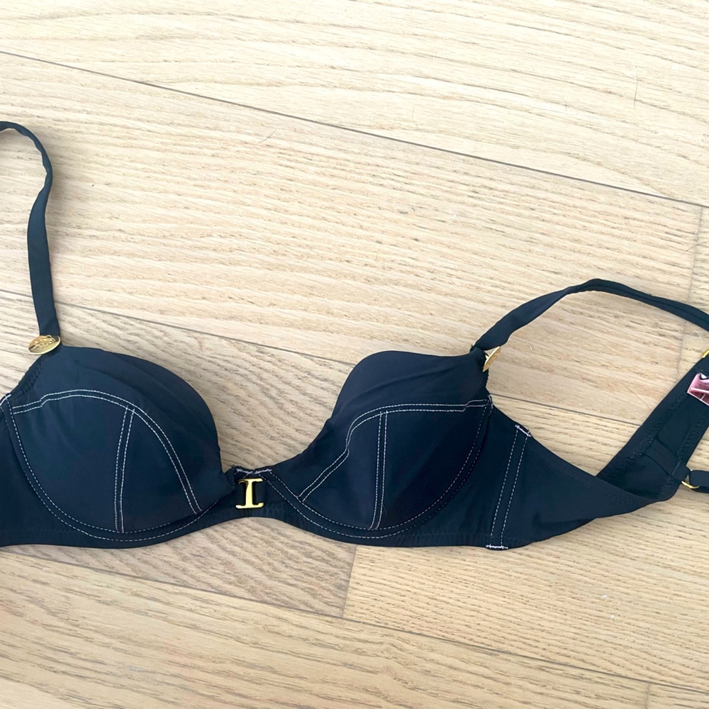 Agent provocateur bikini top size 34B